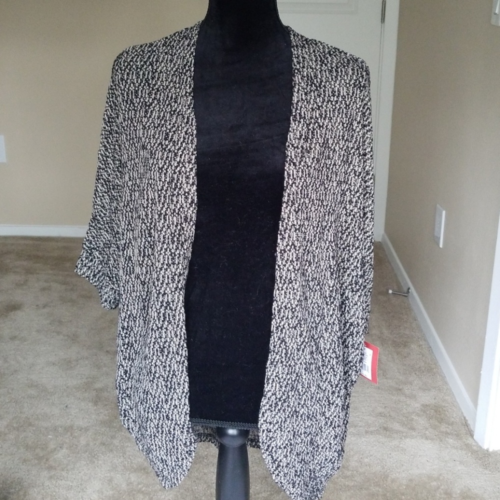 NWT-Black/white cardigan